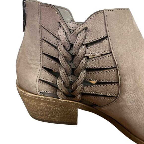 Vince Camuto Prestetta Womens Gray Chunky Heel Ankle Boots Booties Leather 7.5 - Picture 3 of 16